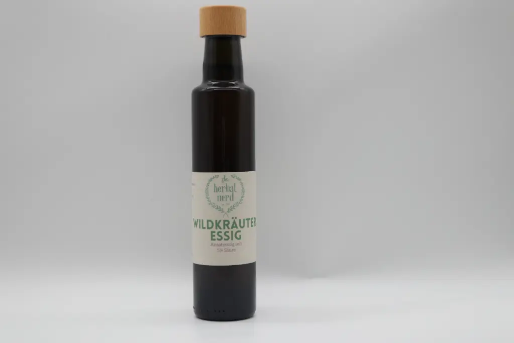 Wildkräuter Essig